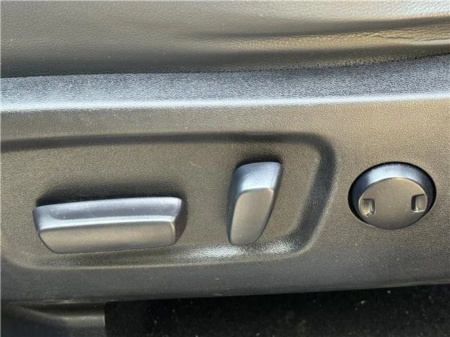 2019 Toyota Highlander - Image 20 of 21