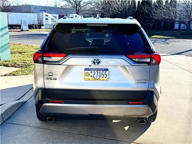 2019 Toyota RAV4 5th Gen - Image 4 of 21