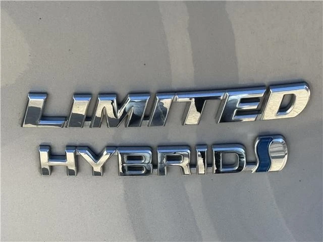2019 Toyota RAV4 5th Gen - Image 14 of 21