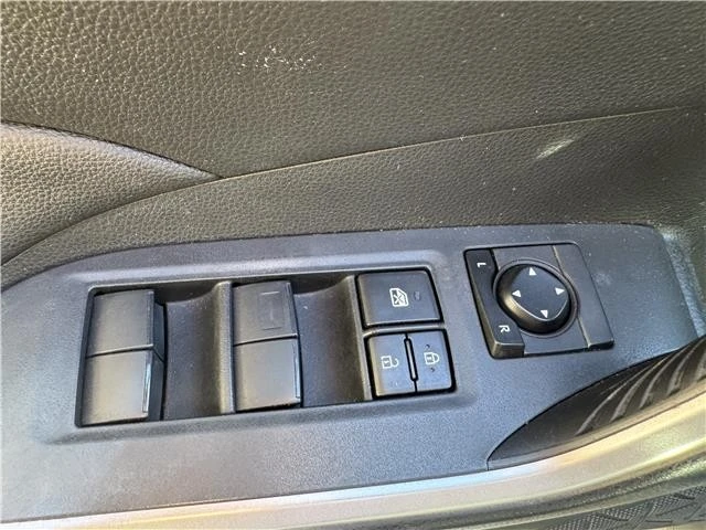 2019 Toyota RAV4 5th Gen - Image 13 of 21