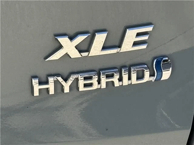2019 Toyota RAV4 5th Gen - Image 10 of 21