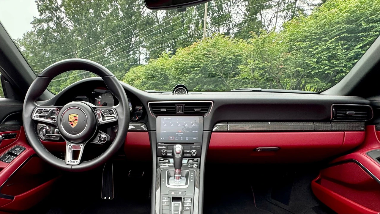 2019 Porsche 991 Targa 4 & 4S - Image 15 of 20