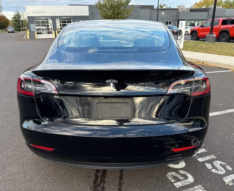 2019 Tesla Model 3 - Image 5 of 10