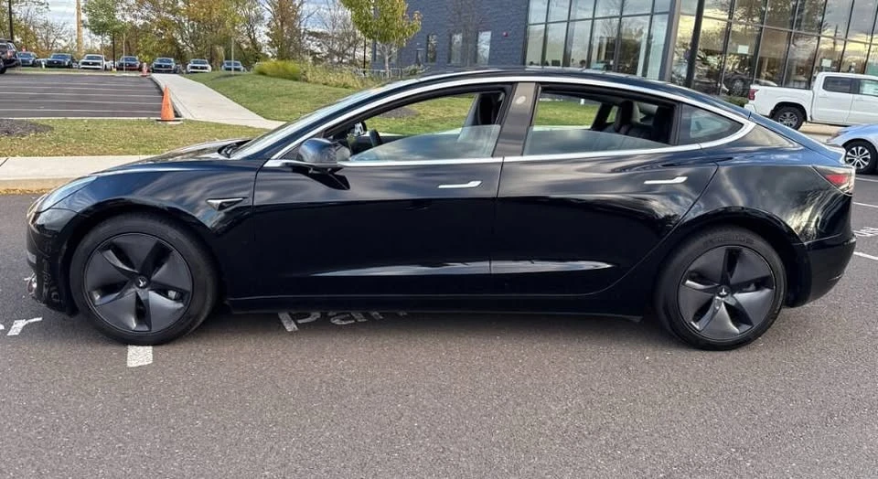 2019 Tesla Model 3 - Image 6 of 10