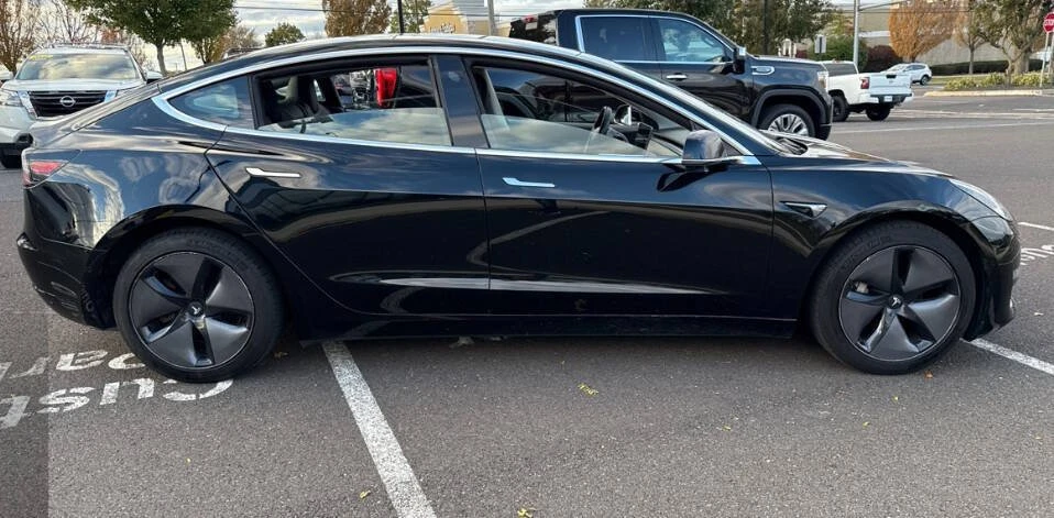 2019 Tesla Model 3 - Image 4 of 10