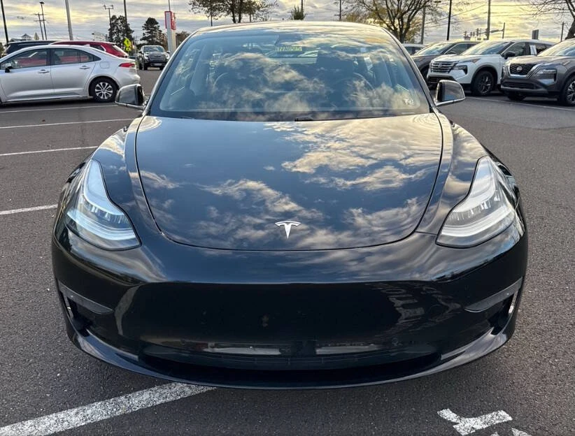 2019 Tesla Model 3 - Image 3 of 10