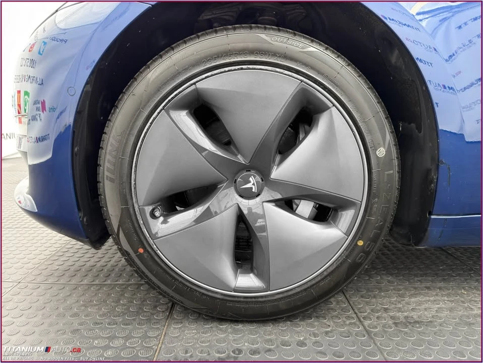 2019 Tesla Model 3 - Image 11 of 12