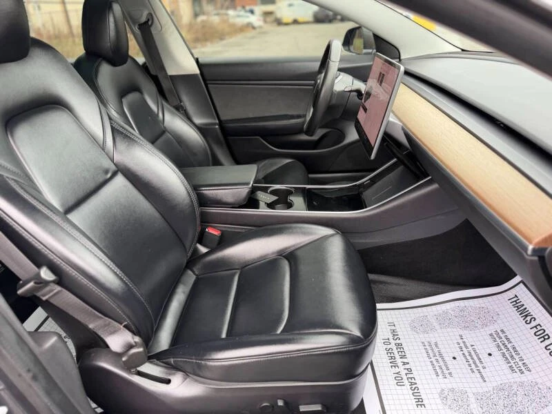 2019 Tesla Model 3 - Image 9 of 15