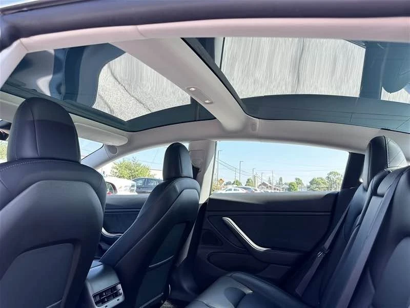 2019 Tesla Model 3 - Image 2 of 3