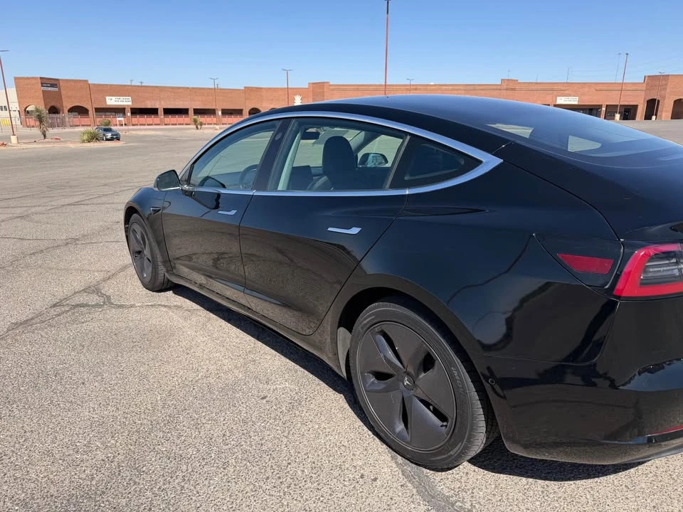 2019 Tesla Model 3 - Image 3 of 10