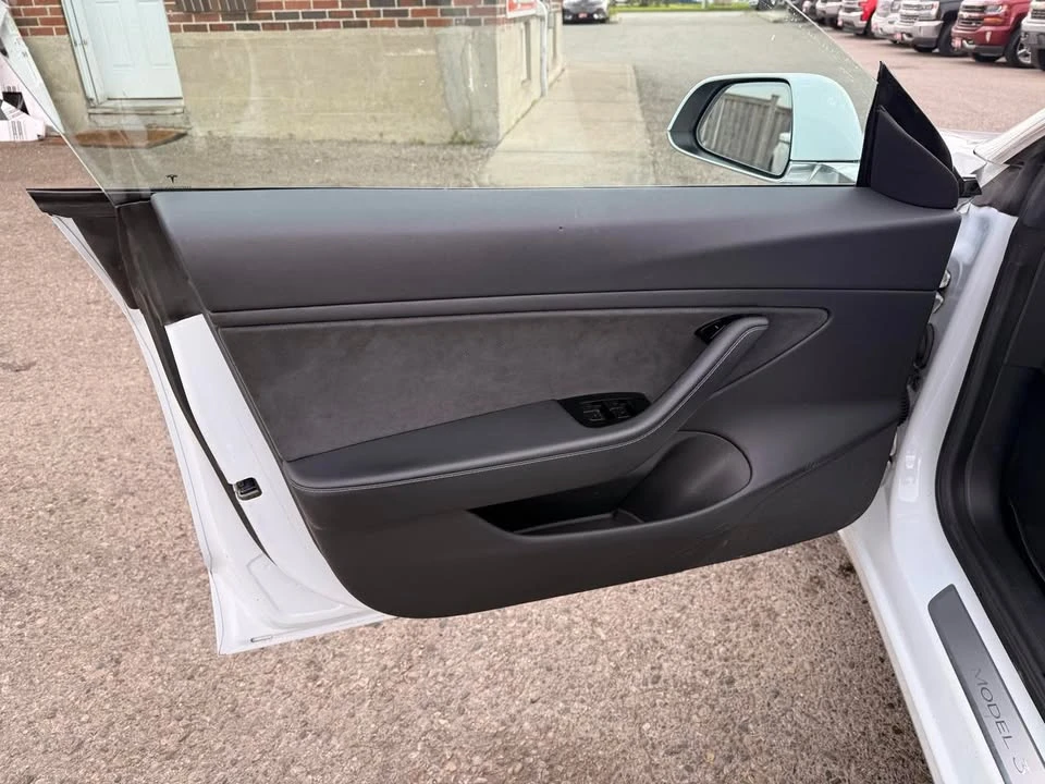 2019 Tesla Model 3 - Image 15 of 17