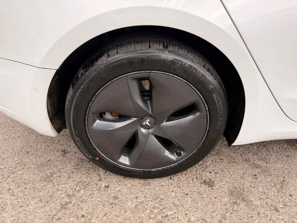 2019 Tesla Model 3 - Image 8 of 17