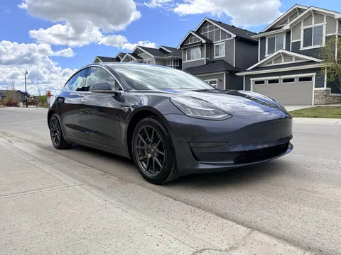 2019 Tesla Model 3 Standard Range Plus