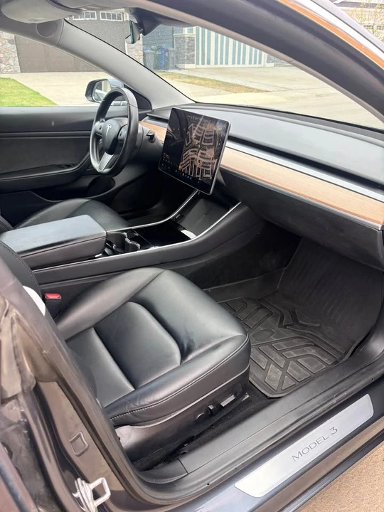 2019 Tesla Model 3 - Image 6 of 11