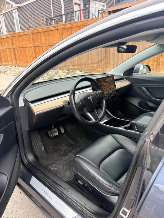 2019 Tesla Model 3 - Image 8 of 11