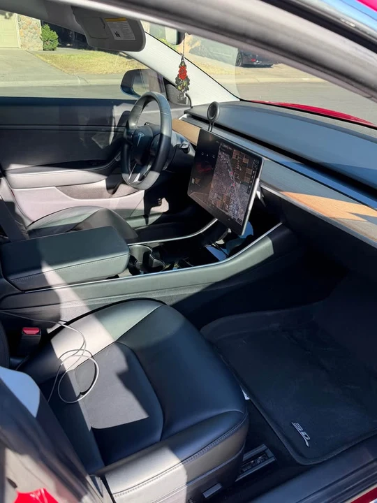2019 Tesla Model 3 - Image 6 of 7