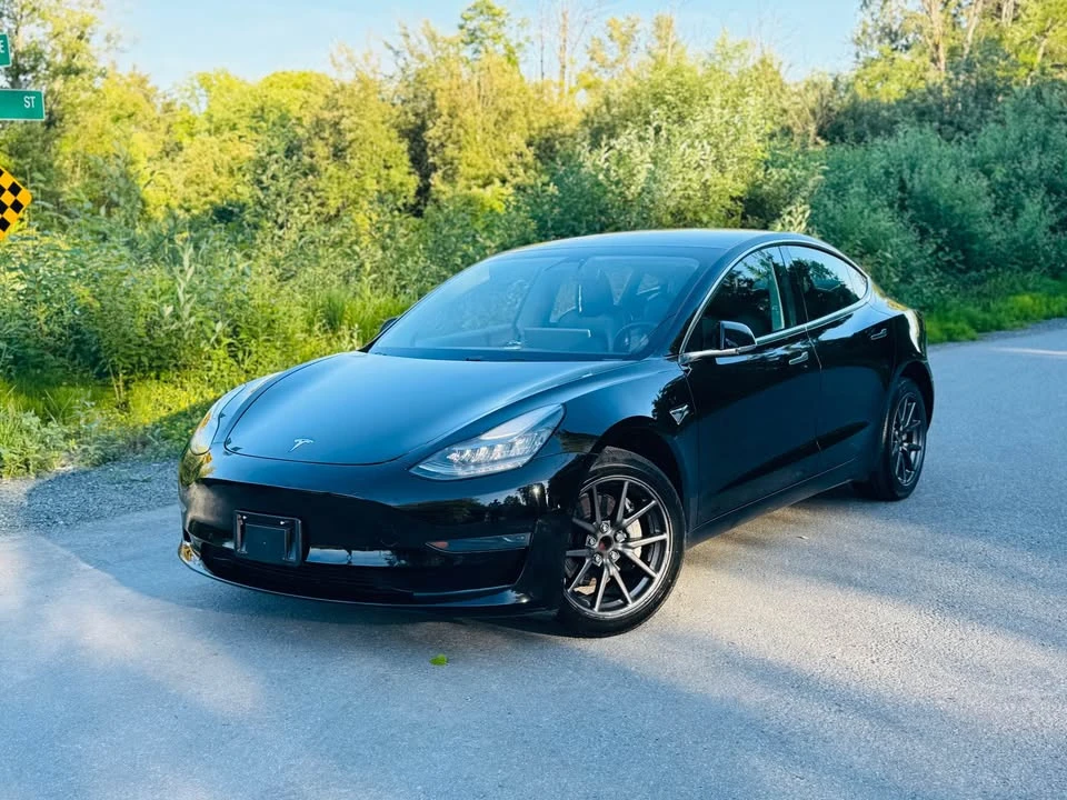 2019 Tesla Model 3 - Image 2 of 12