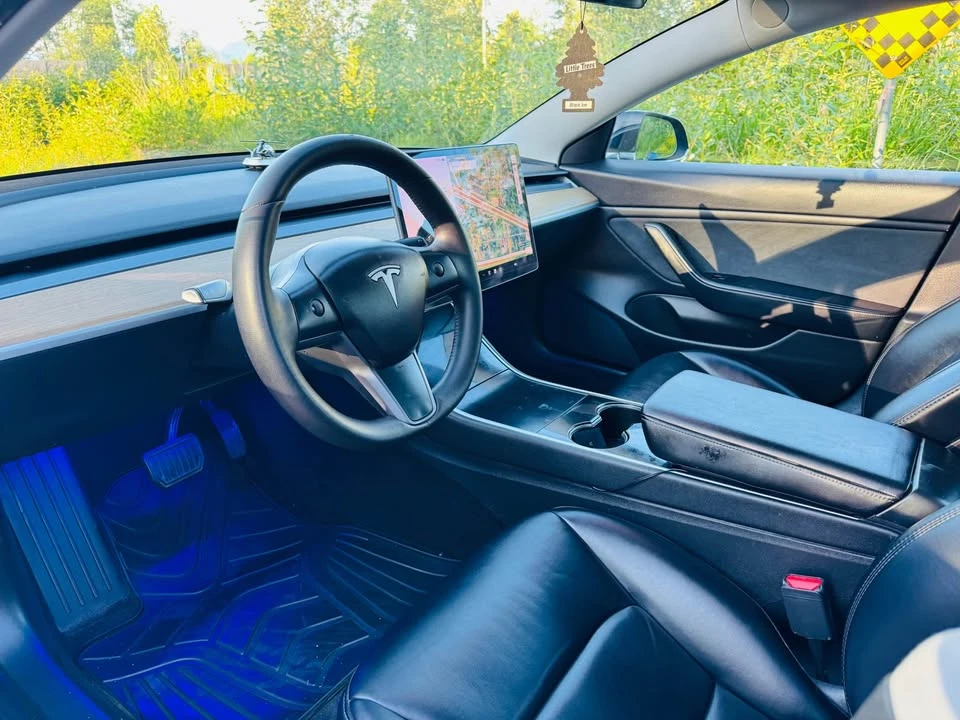 2019 Tesla Model 3 - Image 7 of 12