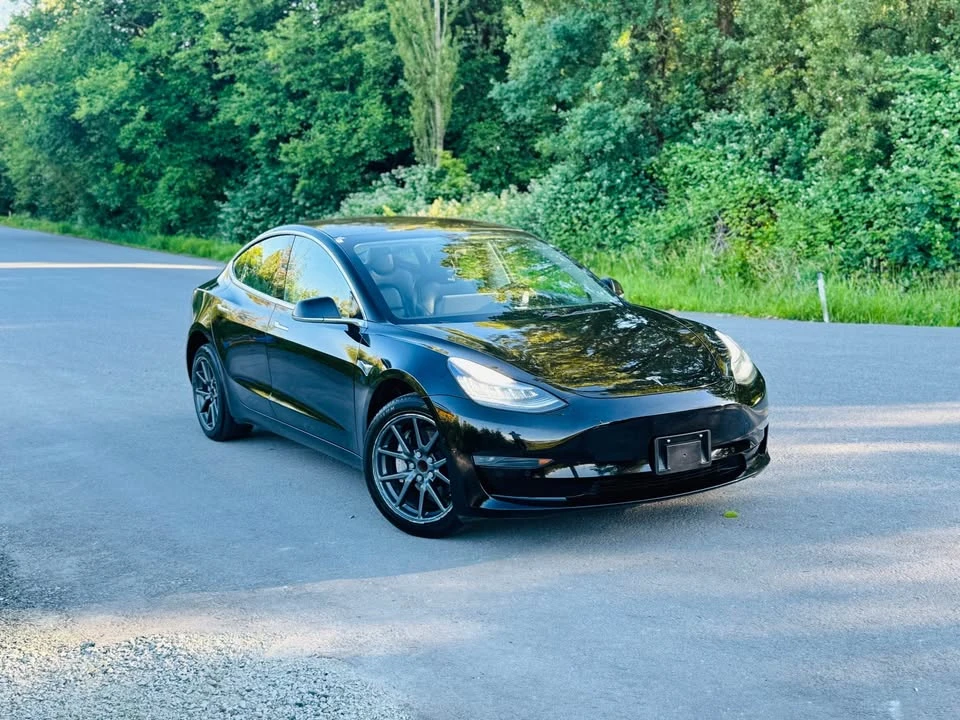 2019 Tesla Model 3 - Image 3 of 12