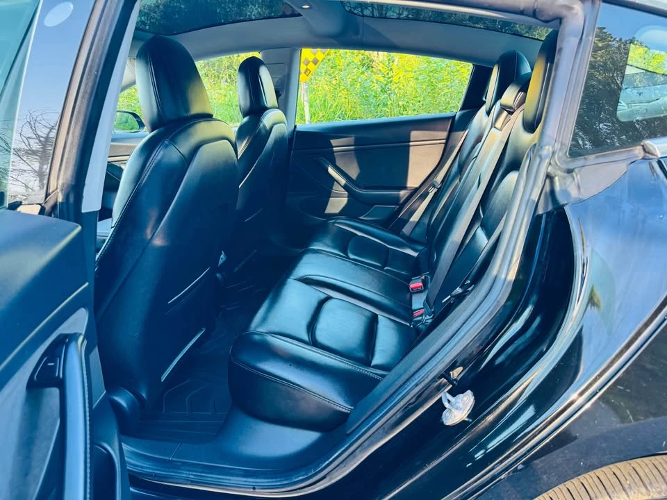 2019 Tesla Model 3 - Image 11 of 12