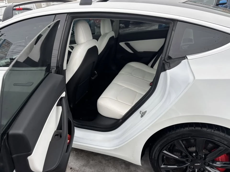2019 Tesla Model 3 - Image 8 of 11