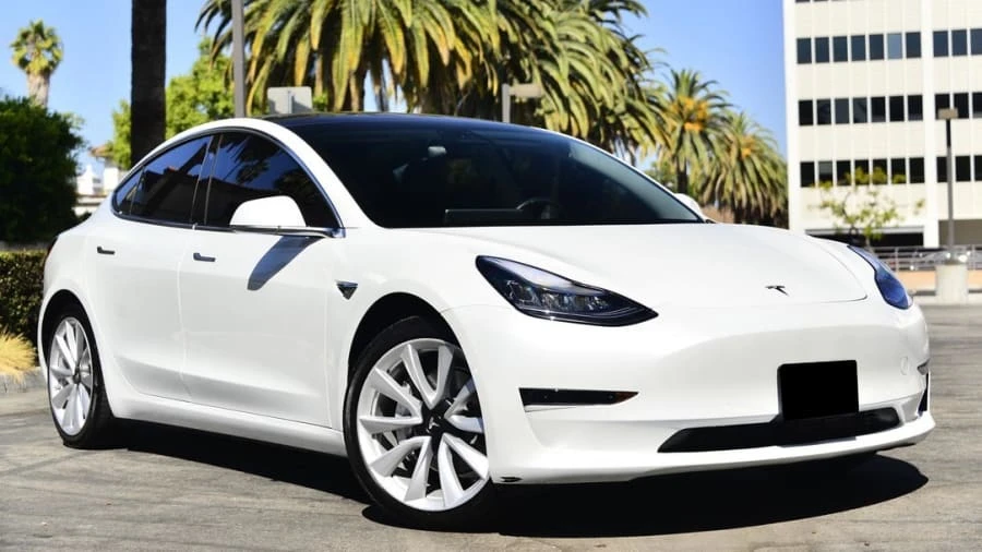 2019 Tesla Model 3 - Image 12 of 29