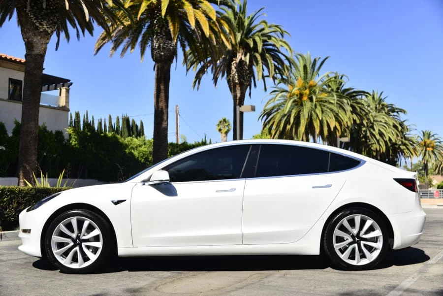 2019 Tesla Model 3 - Image 2 of 29