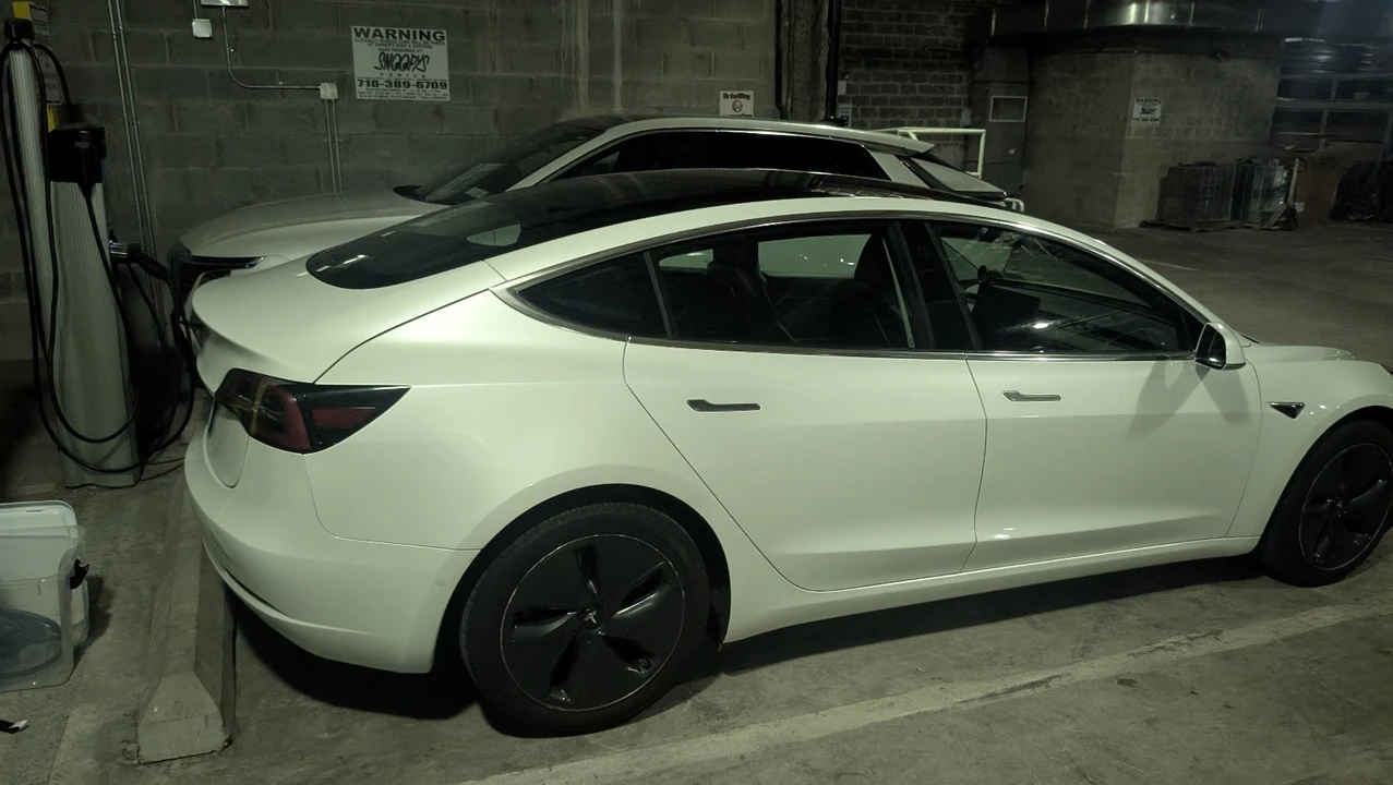 2019 Tesla Model 3 - Image 4 of 20