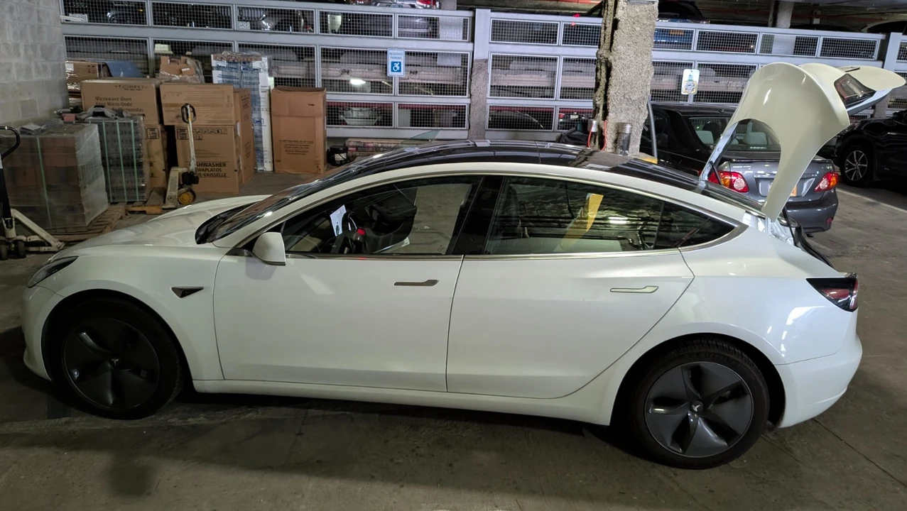 2019 Tesla Model 3 - Image 17 of 20