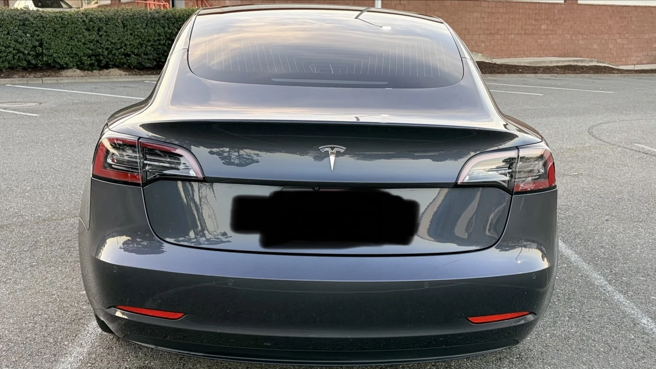 2019 Tesla Model 3 - Image 4 of 6