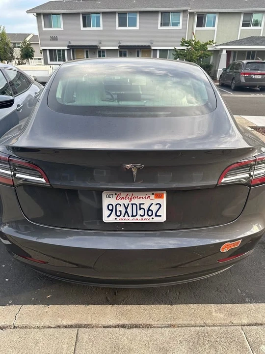 2019 Tesla Model 3 - Image 4 of 5