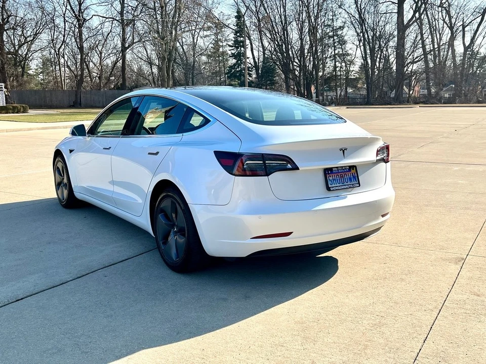 2019 Tesla Model S - Image 10 of 21