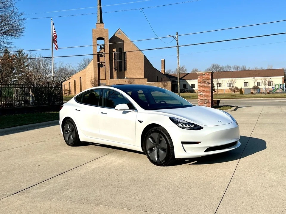 2019 Tesla Model 3 - Image 5 of 12