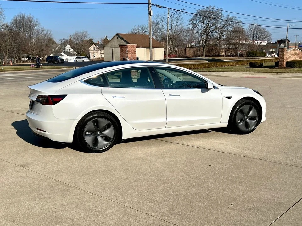 2019 Tesla Model 3 - Image 7 of 12