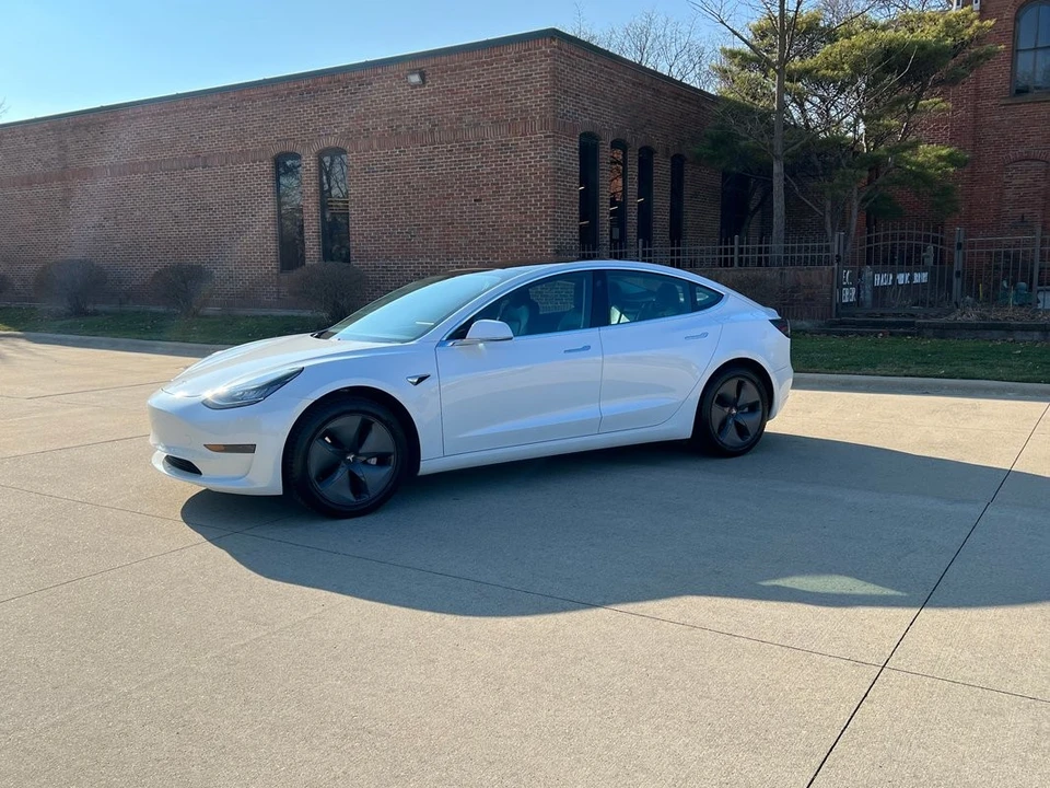 2019 Tesla Model S - Image 13 of 21