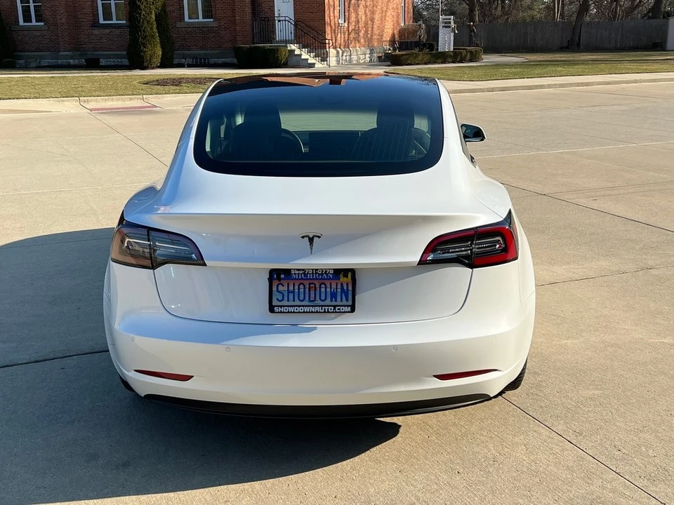 2019 Tesla Model S - Image 9 of 21