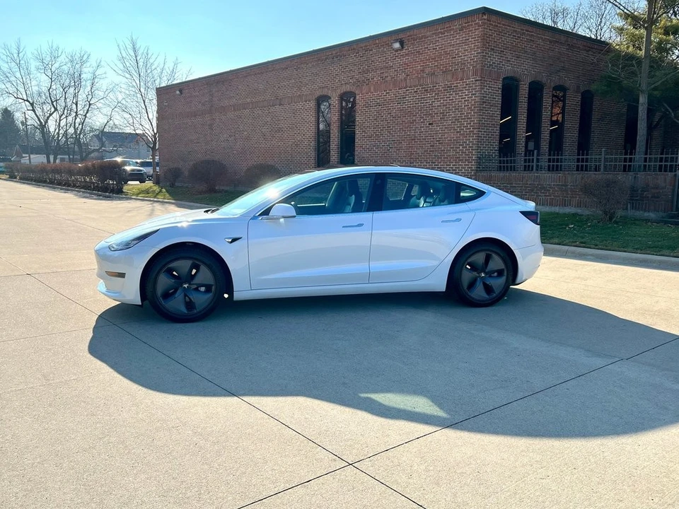 2019 Tesla Model S - Image 12 of 21
