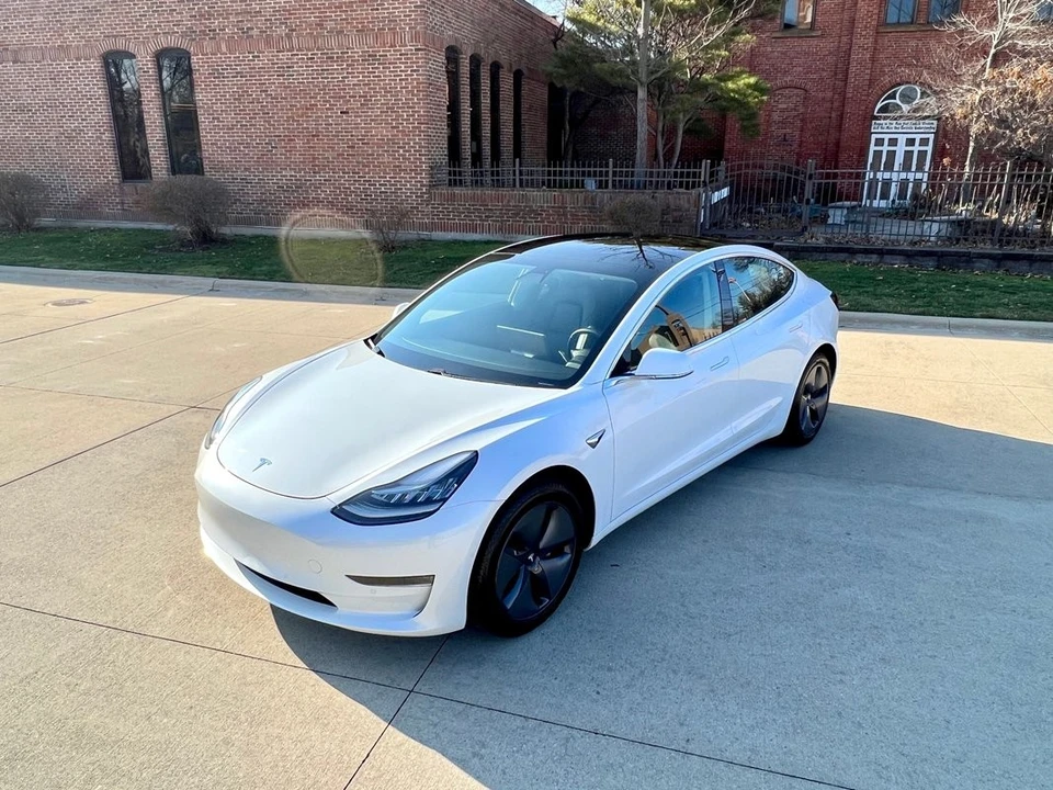 2019 Tesla Model S - Image 14 of 21