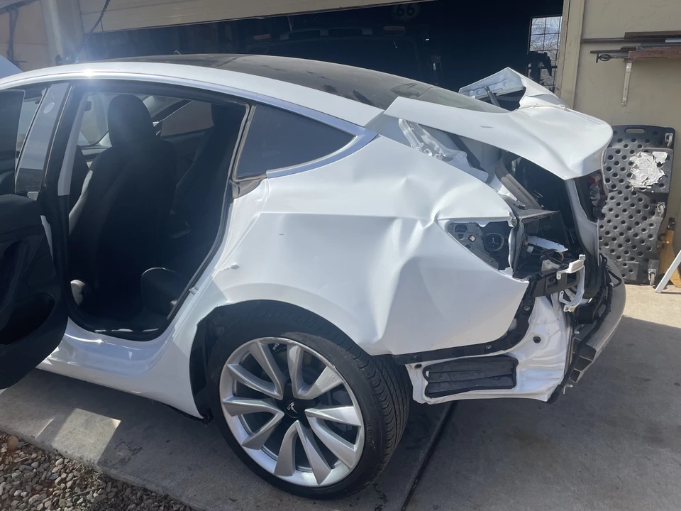 2019 Tesla Model 3 - Image 14 of 21