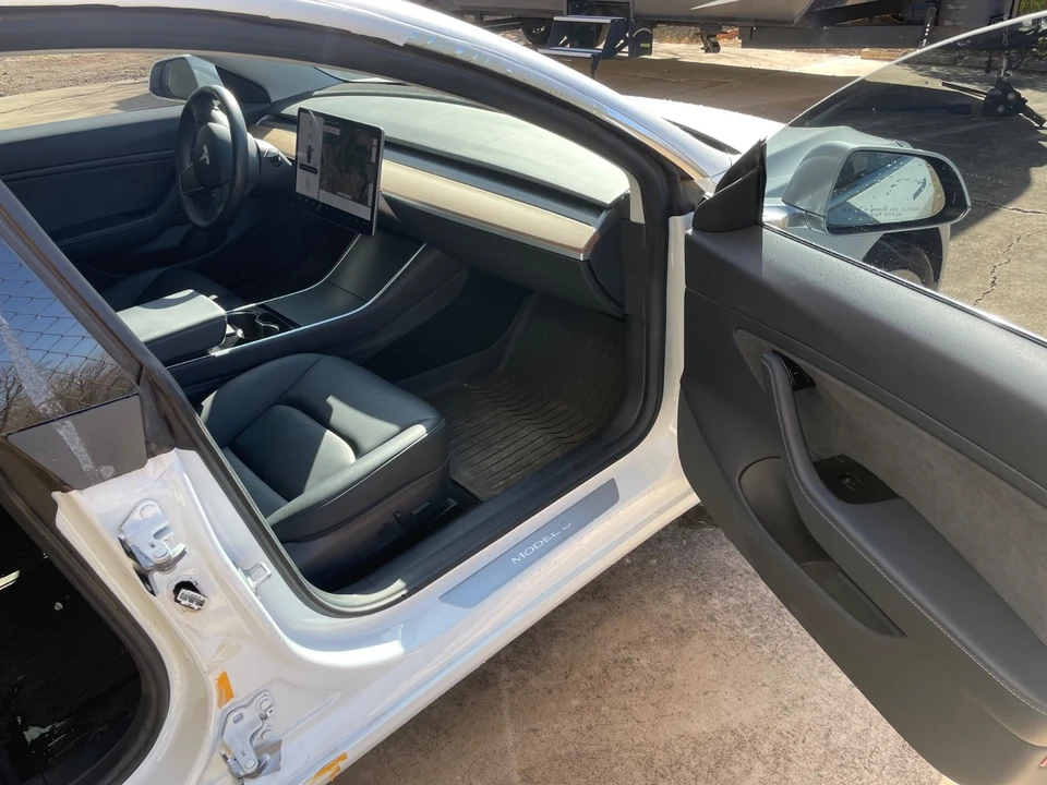 2019 Tesla Model 3 - Image 8 of 21