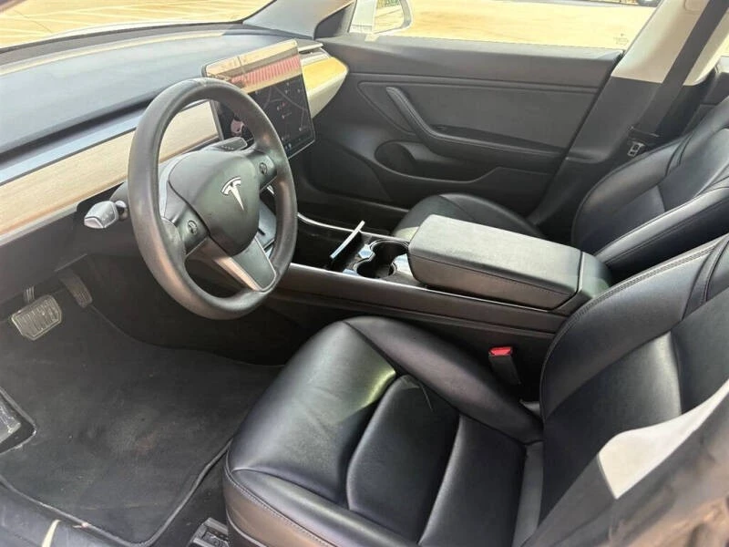 2019 Tesla Model 3 - Image 9 of 17