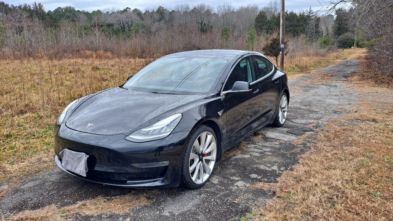 2019 Tesla Model 3 - Image 3 of 9