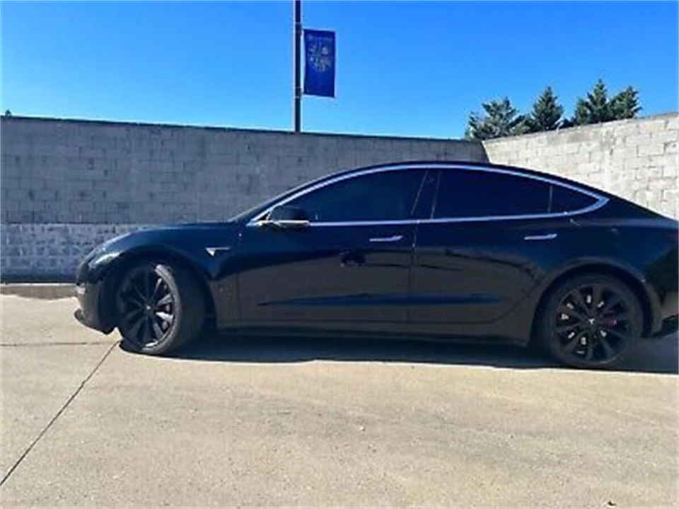 2019 Tesla Model 3 - Image 2 of 25