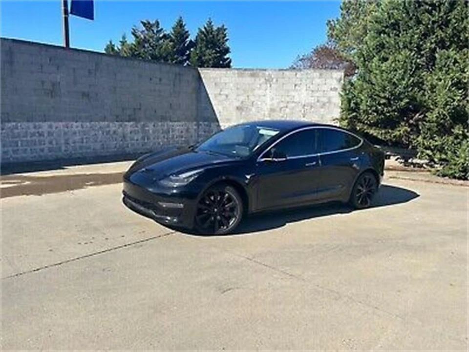 2019 Tesla Model 3 - Image 25 of 25