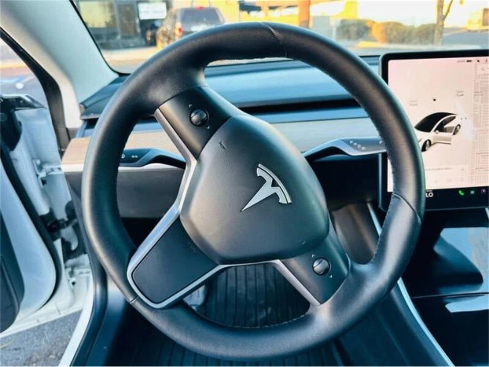 2019 Tesla Model 3 - Image 17 of 29