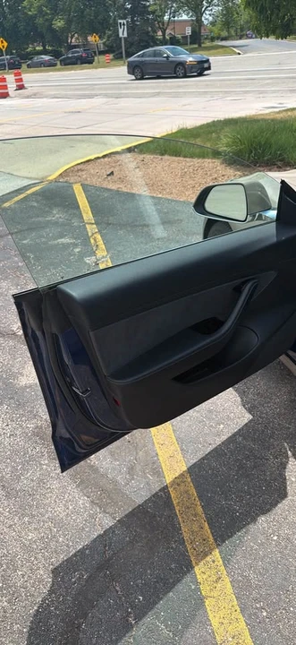 2019 Tesla Model 3 - Image 9 of 14