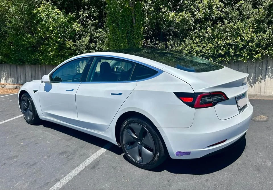 2019 Tesla Model 3 - Image 2 of 12