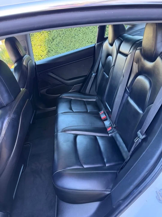 2019 Tesla Model 3 - Image 9 of 12