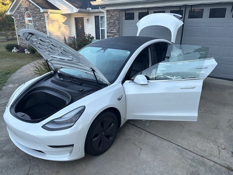 2019 Tesla Model 3 - Image 9 of 21
