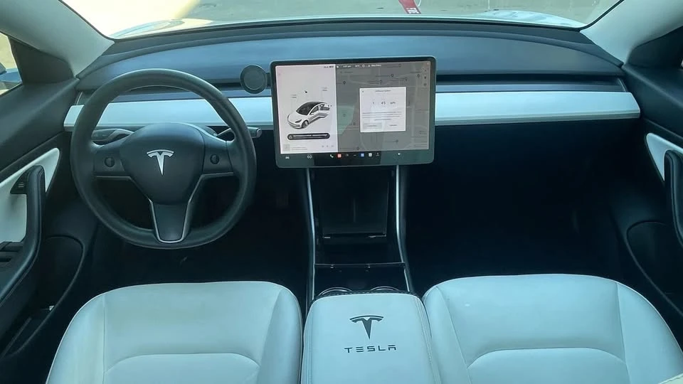 2019 Tesla Model 3 - Image 13 of 16